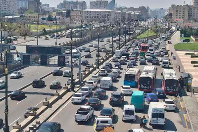 Bakının 2 prospektində sıxlıq müşahidə olunur