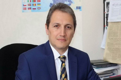 Ələsgər Məmmədli vəsatətini geri götürüb
