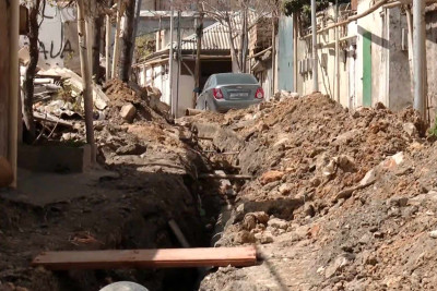 “Papanin”də yeni çəkilən qaz xətti küçəni iflic edib