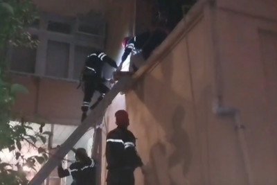 Binəqədidə qadın 5-ci mərtəbədən yıxılıb – VİDEO