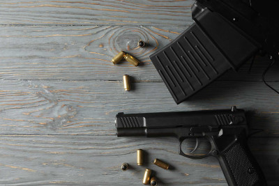 Daha bir sıra vətəndaşlar könüllü silah təhvil veriblər