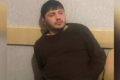 Ailə üzvlərini öldürən gənc xəstəxanaya köçürülüb