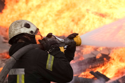 Binəqədi rayonunda emalatxanada yanğın olub