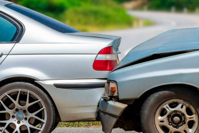 Binəqədi rayonunda xəsarətlə nəticələn yol qəzası baş verib