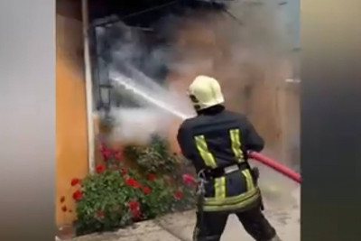 Sabunçuda birmərtəbəli yaşayış evində yanğın olub