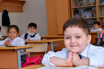 I siniflər üçün sənəd qəbulu başlayıb
