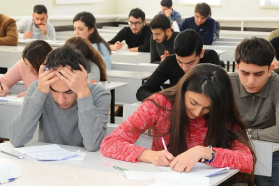 Qəbul imtahanına qeydiyyat bitib