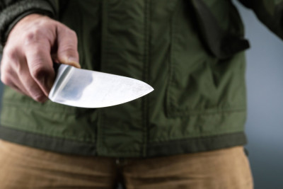 Sabunçuda 2 qonşunun davası bıçaqlanma ilə bitib