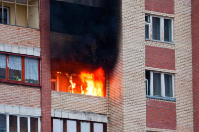 Nərimanovda evdə yanğın olub