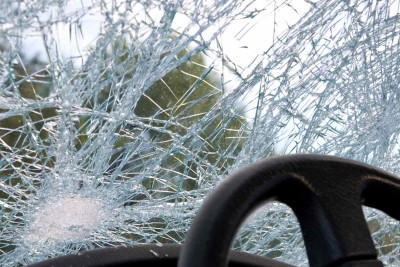 Xəzərdə 2 avtomobil toqquşub