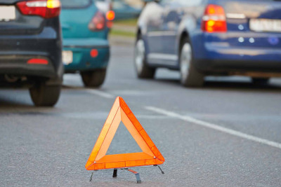 Nərimanovda xəsarətlə nəticələn yol qəzası baş verib