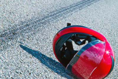 Nizamidə gənc motosikletçi qəzaya düşüb