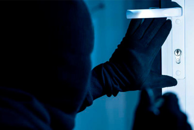 Nərimanovda yerləşən köşkdən oğurluq edilib