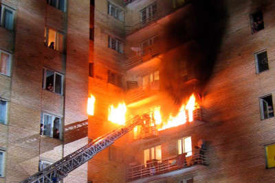 Yasamalda 72 kv.m sahəsi olan mənzildə yanğın olub