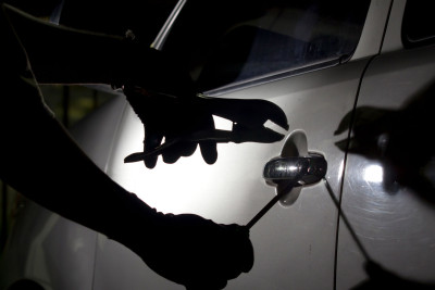 Yasamal və Nizami rayonlarında avtomobillər qaçırılıb