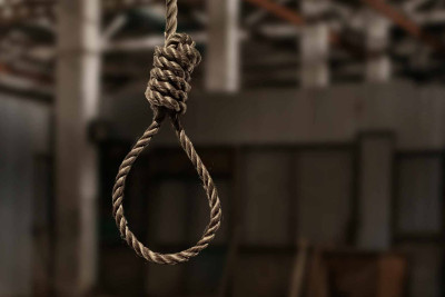 Binəqədidə 38 yaşlı kişi özünü ağacdan asıb