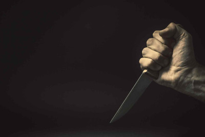 Hövsanda kişi bıçaqlanıb