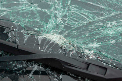 Yasamalda xəsarətlə nəticələnən yol qəzası baş verib