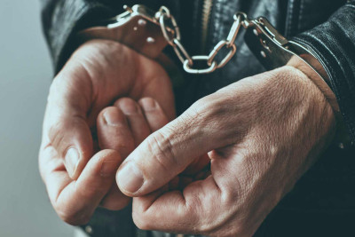 Suraxanıda qadına qarşı əxlaqsız hərəkətlər edən tutulub