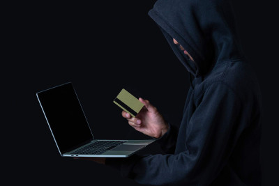 Bakıda vətəndaşın kartından pul oğurlanıb