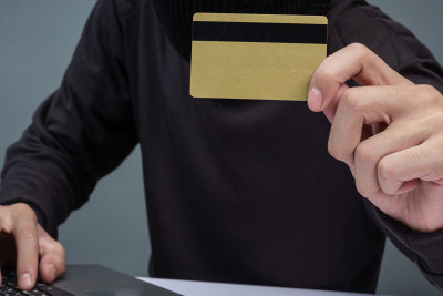 Nərimanovda bank kartından oğurluq edilib