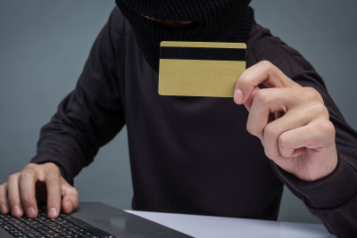 Yasamalda vətəndaşın bank kartından pul oğurlanıb