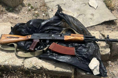 Binədə “kalaşnikov” silahı tapılıb