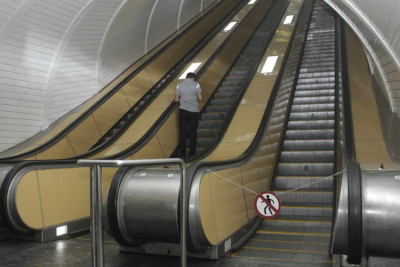 Metronun “28 May” stansiyasında eskalator təmirə bağlanır