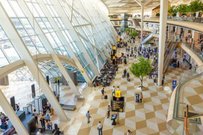 2 milyona yaxın pulu mənimsəyərək ölkədən qaçdı