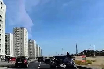 Hövsanda “Mercedes” markalı 2 avtomobil toqquşub