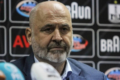 “Neftçi” futbol klubunun məşqçisi vəzifəsindən ayrılıb