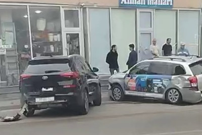 Səbaildə avtoqəza: 5 avtomobilə ziyan dəyib – VİDEO