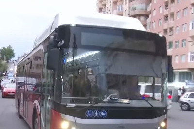 211 nömrəli avtobusda ciddi gecikmələr müşahidə olunur