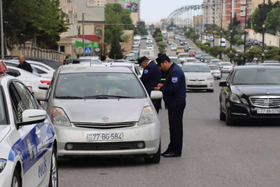 Bakıda taksi fəaliyyətinə qarşı monitorinqlər aparılıb
