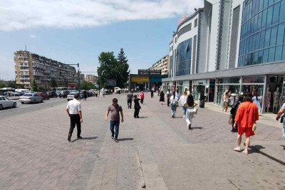 “Laçın”ın qarşısı maşınlardan azad olunub