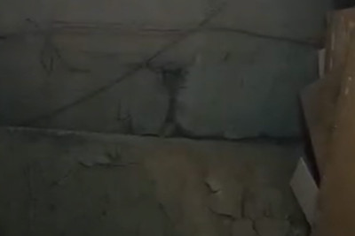 Köhnə Günəşlidə blokun girişi çöküb