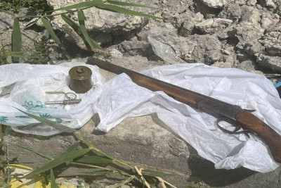Binəqədidə qumbara və tüfəng tapılıb