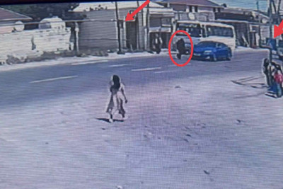 Bakıda kişi avtobusdan düşən kimi qəzaya düşüb