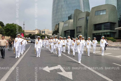 Bu gün Bakıda hərbi qulluqçuların nizami yürüşü və orkestrlərin çıxışı keçiriləcək