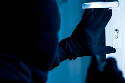 Nizamidə mərc oyunları məntəqəsindən oğurluq edilib