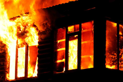 Binəqədidə 130 kv.m sahəsi olan ev yanıb