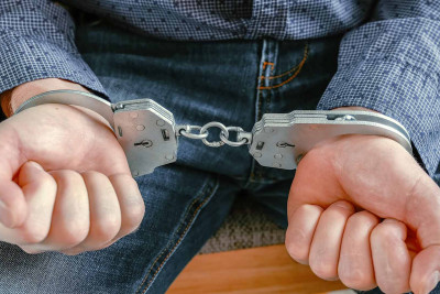 Zığda ofisdən pul oğurlanıb