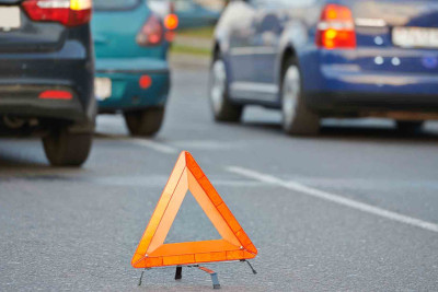 Nərimanovda xəsarətlə nəticələnən yol qəzası baş verib