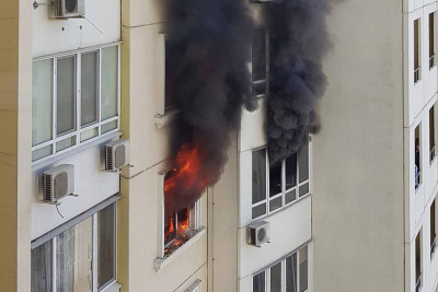 Nəsimidə yaşayış binası yanıb