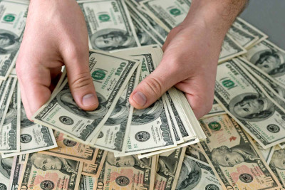 BANM-in tələbələri 100.000 ABŞ dolları qazanıblar