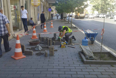 Nəsimidə piyada səkiləri təmir olunur