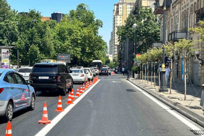 Bakının mərkəzi küçələrinə yeni yol xətləri çəkilir