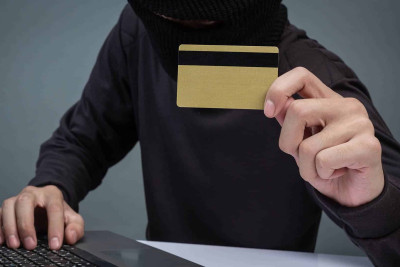 Nərimanovda bank kartı talanıb