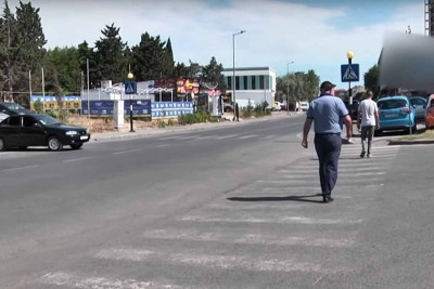 Bakının silinmiş “zebraları”: zolaqları nə piyada, nə sürücü görür – VİDEO