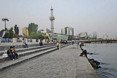 Bakı bulvarında intihar baş verib